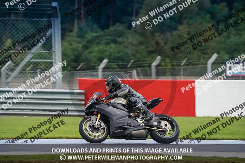 donington no limits trackday;donington park photographs;donington trackday photographs;no limits trackdays;peter wileman photography;trackday digital images;trackday photos